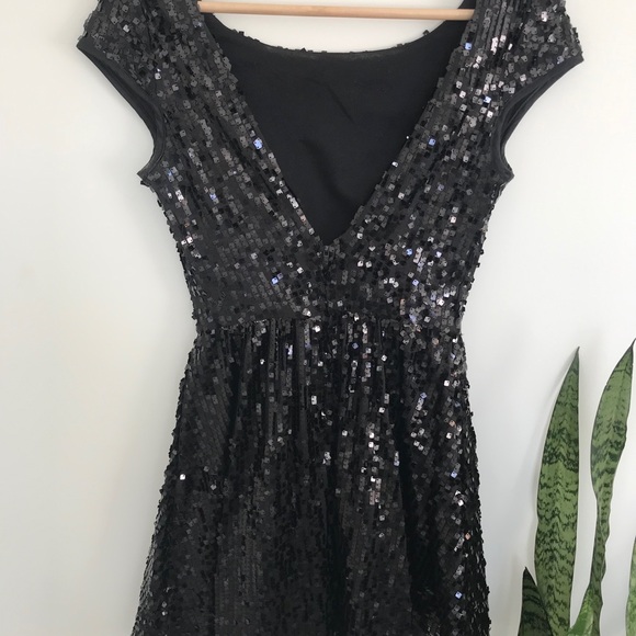 B SMART Sequinned Mini Party Dress Black - Picture 2 of 4